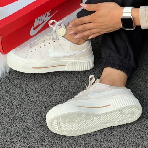 Nike Court Beige