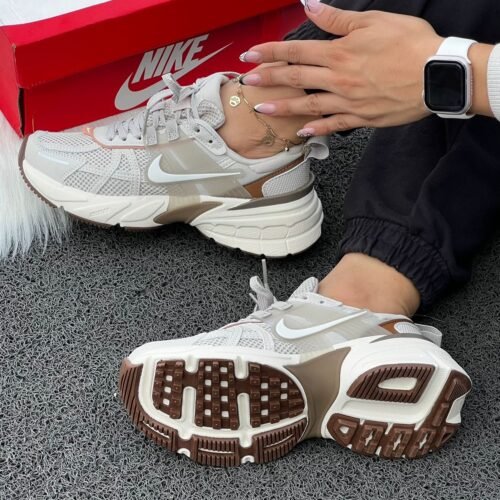 Nike V2k Café