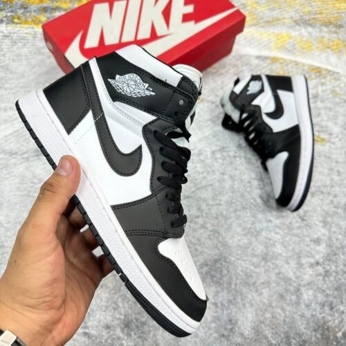 Nike Jordan Retro Panda