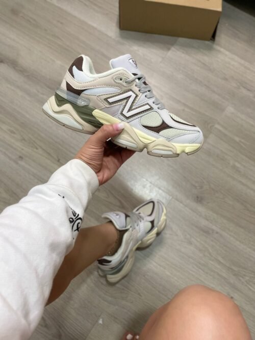 New Balance 9060 Verde-Café