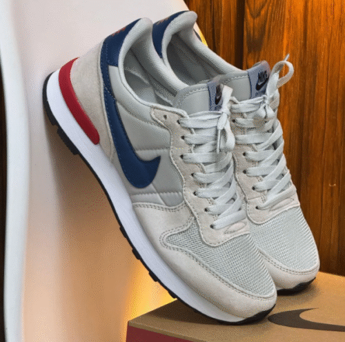 Nike Internacional Beige