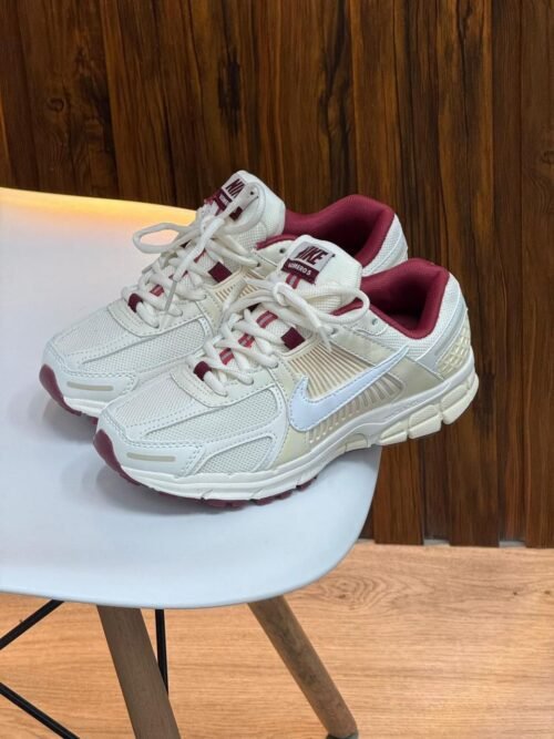 Nike Vomero Beige-Rojo