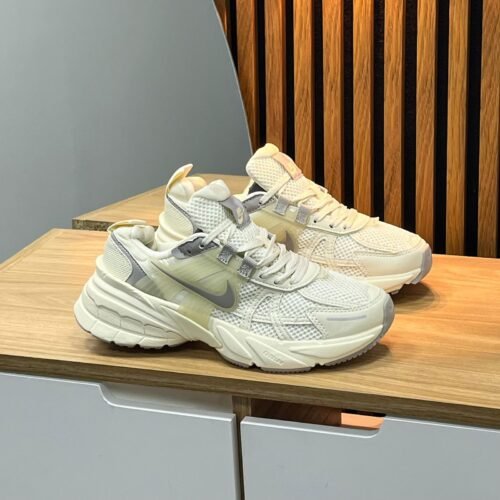 Nike V2k Beige