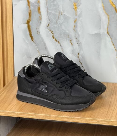 WhatsApp Image 2026-01-20 at 9.05.05 AM (1) Le Coq Sportif Negro
