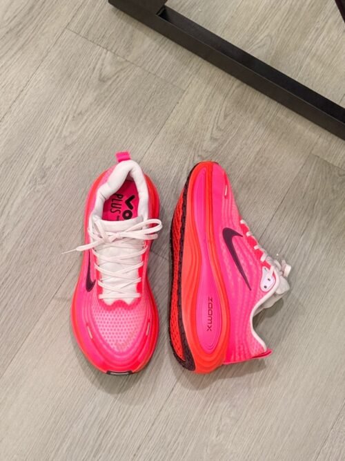 Nike Vomero Plus Fucsia
