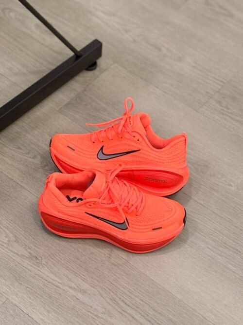 fa61bf3b-68dc-452e-b7b4-3e2762174897-2 Nike Vomero Plus Naranja