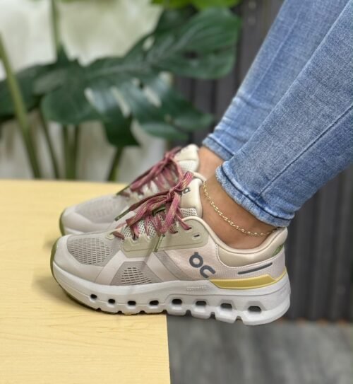 On Cloud Runner Beige