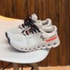 On Cloud Runner Rosa