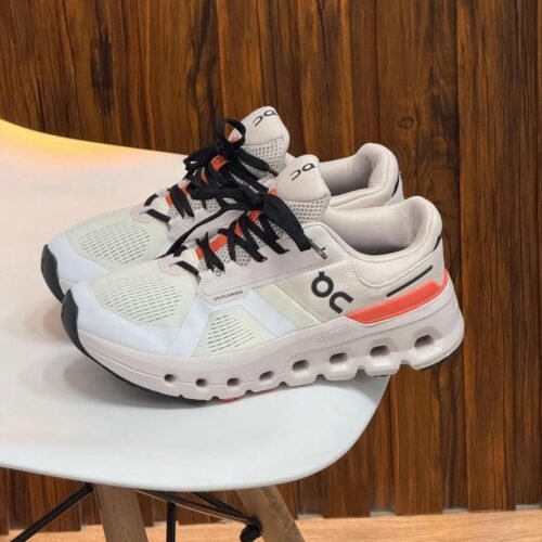 On Cloud Runner Rosa