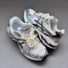 83cde7be-269b-48be-8b1c-1241d2932c15 Asics Gel Kayano Plata