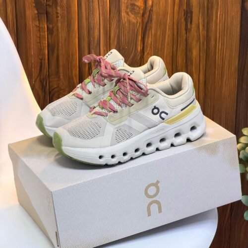On Cloud Runner Beige