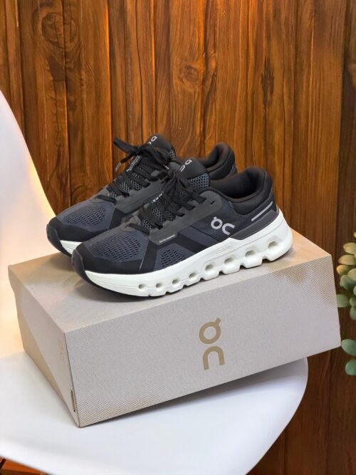 On Cloud Runner Negro