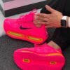 1ba72114-20c7-4bc1-99d2-4aae88a59183 Nike Vomero Premium Fucsia