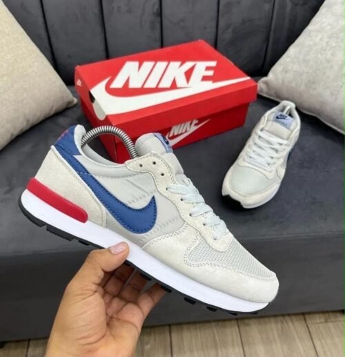 1dfe9be1-8ea2-40de-8fd9-048fefa49aa3 Nike Internacional Beige