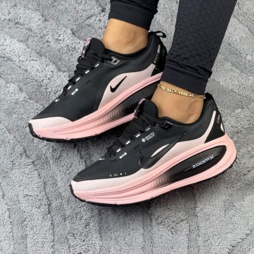 Nike Vomero Goretex Rosa