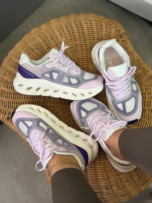 On Cloud Remix Lila